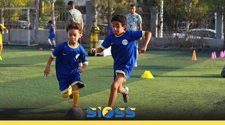 أكاديمية كرة قدم براعم والناشئين