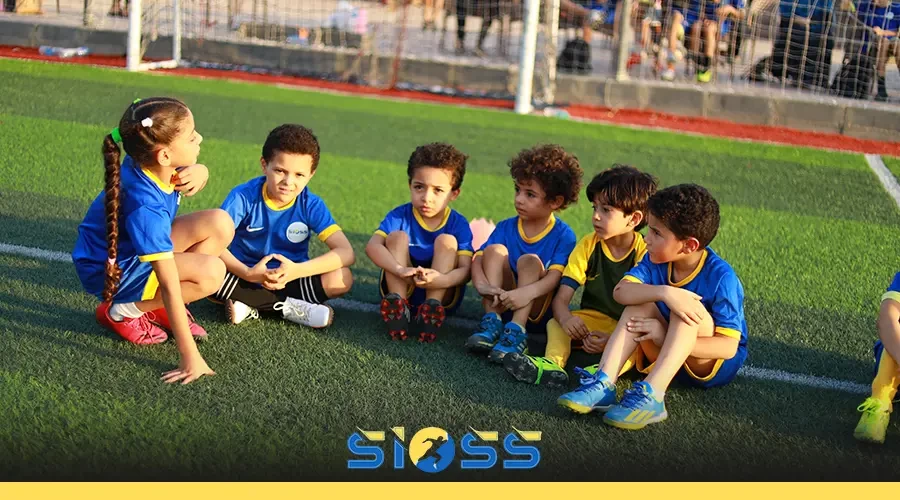 أكاديمية كرة القدم للناشئين